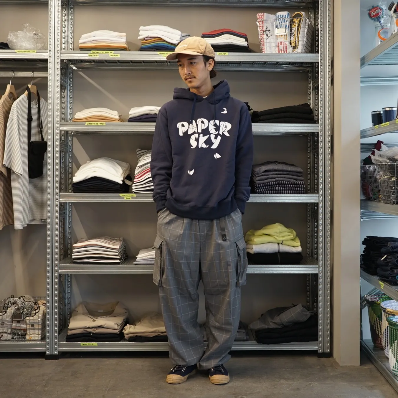 ネイビーとベージュで