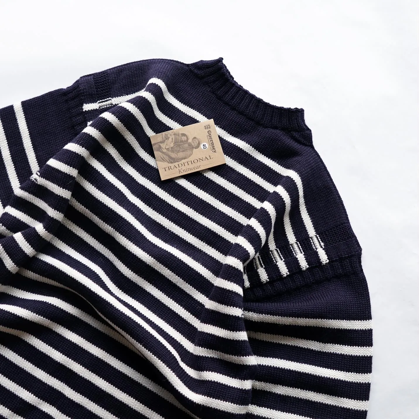 GUERNSEY WOOLLENS ✔︎